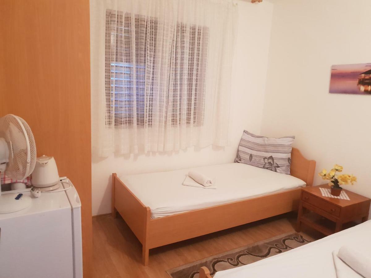 Guest House Alisa ฮวาร์ ภายนอก รูปภาพ