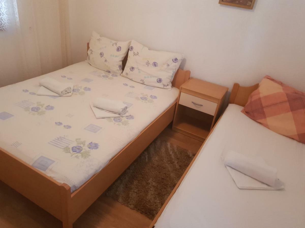 Guest House Alisa ฮวาร์ ภายนอก รูปภาพ