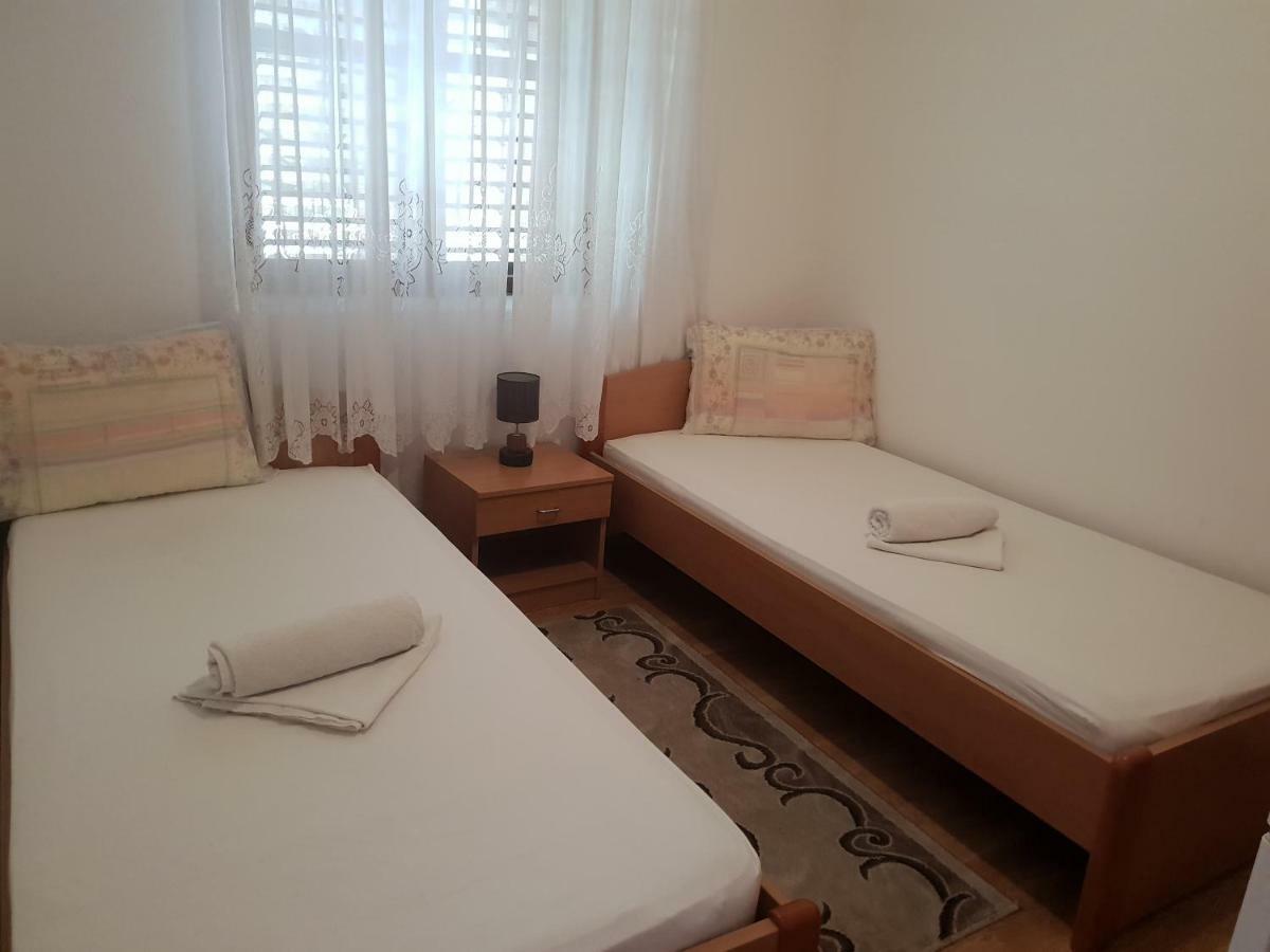 Guest House Alisa ฮวาร์ ภายนอก รูปภาพ